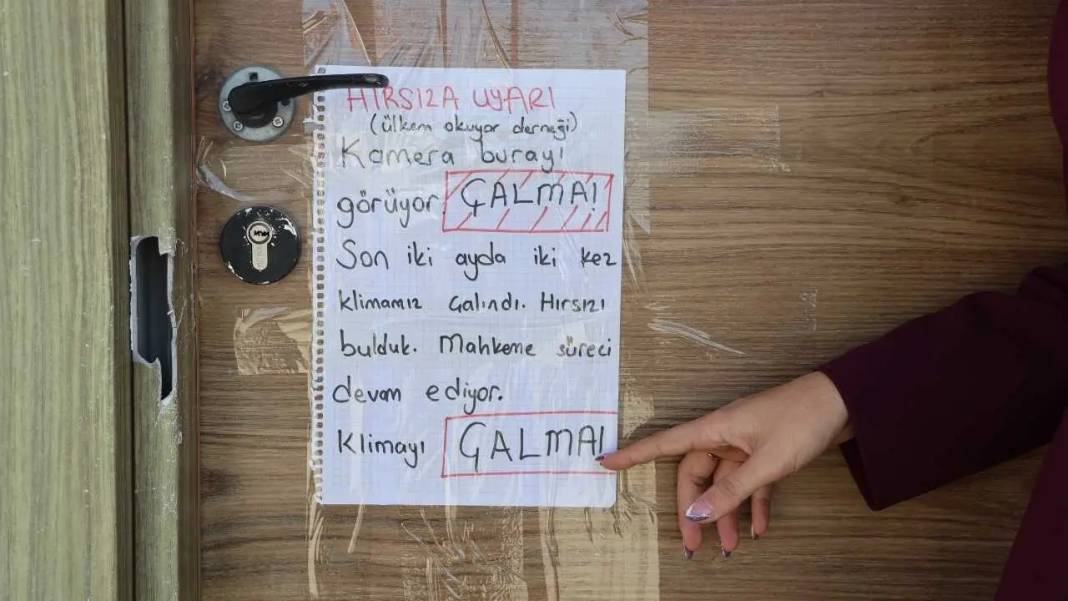 Hatay’da Depremzede Çocukların Kütüphanesinde İkinci Hırsızlık! 7